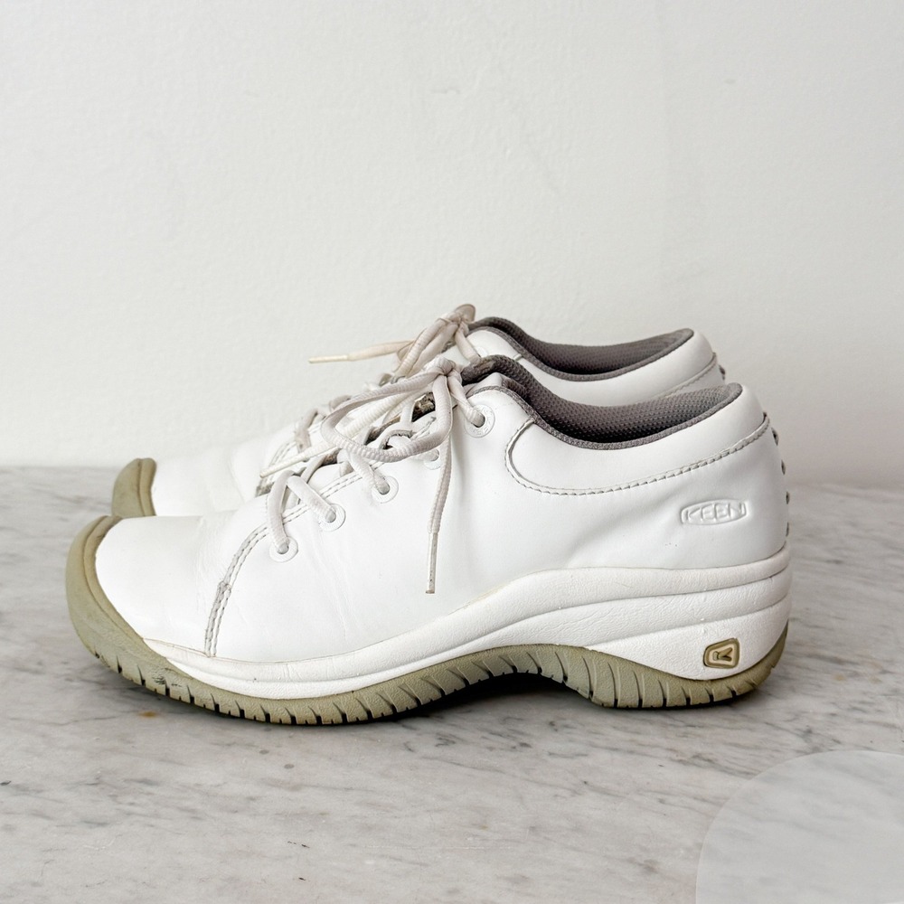 KEEN Walking Work Presidio Shoes 8 White Leather Slip Resistant Comfort Sneakers